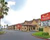 Econo Lodge Inn & Suites