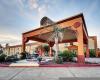 Econo Lodge Inn & Suites