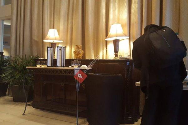 120 West Bar & Grill