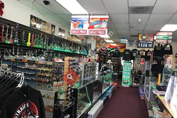 13 Smokes And Vape (Smoke Shop)