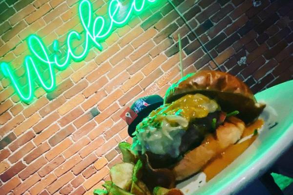 4th Wall Restaurant & Bar