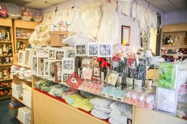 Alma's Fashion Flowers & Gifts - Sacramento