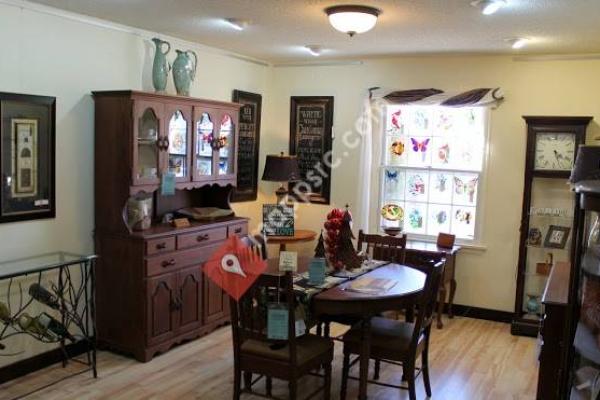 Amana Furniture & Clock Shop