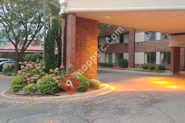 AmericInn Hotel & Suites Bloomington West