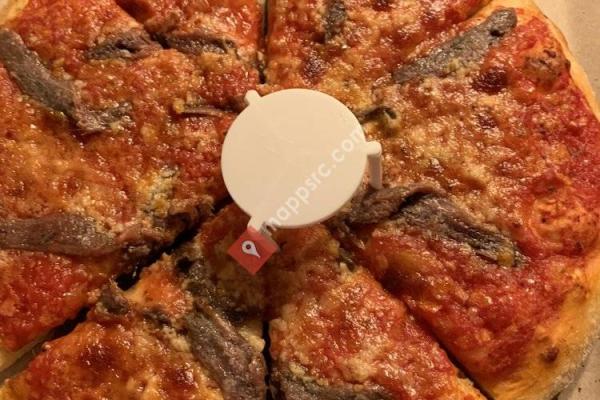 Amico's Pizza