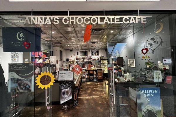 Anna's Chocolate Cafe