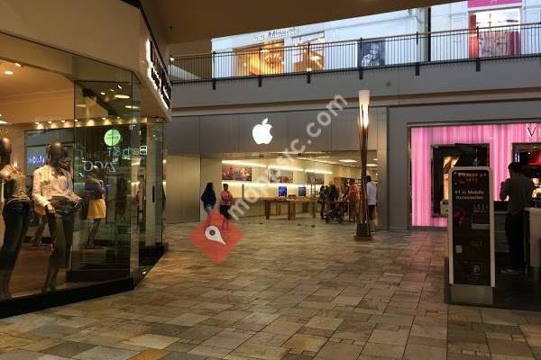 Apple FlatIron Crossing