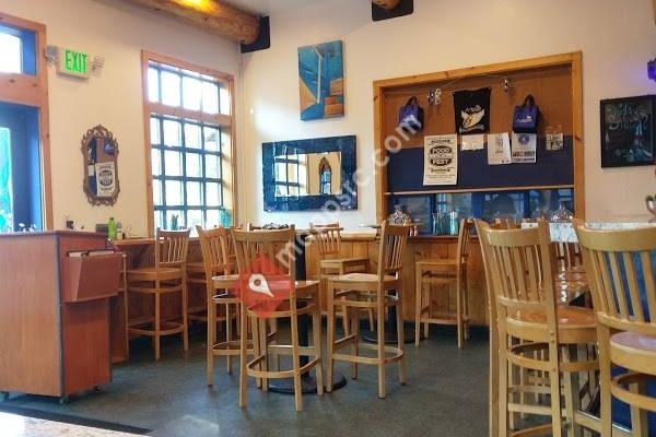 Artemis Lakefront Cafe
