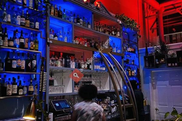 Aunty Bettys Gin and Absinthe Bar