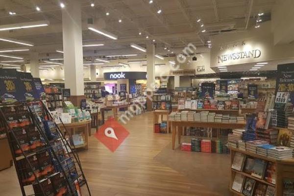 Barnes & Noble Booksellers Fredericksburg/ Central Park