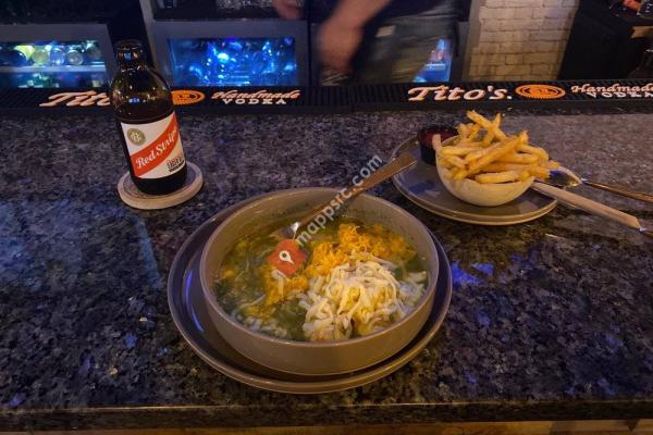 Barrio Eats & Drinks