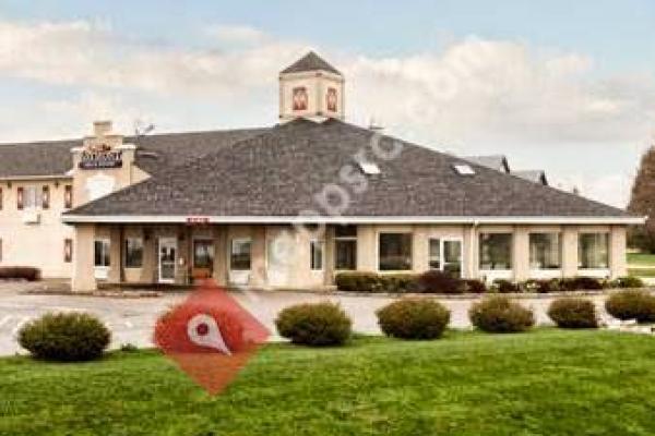 Baymont Inn & Suites Pella