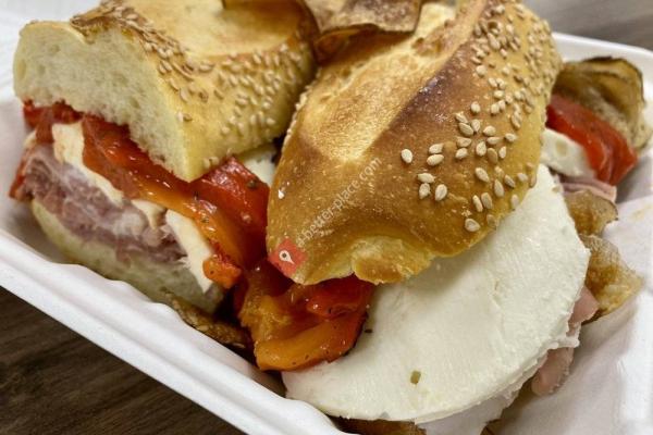 Bella Ginas Italian Deli