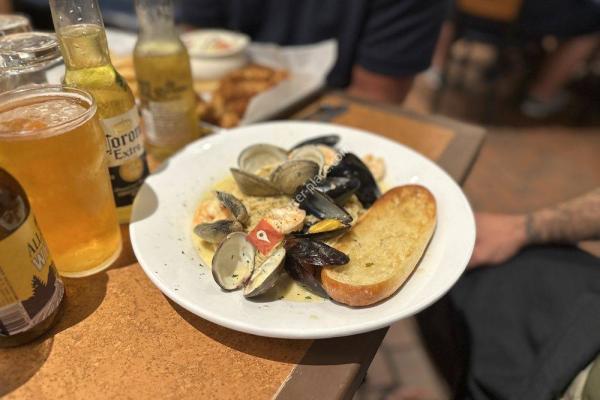 Big Phil's Bar & Grill