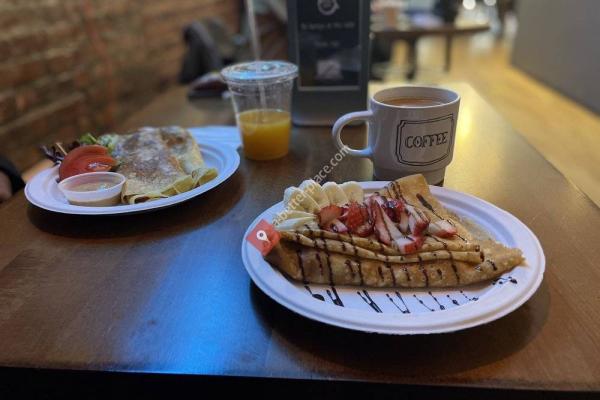 Black Milk Coffee and Crepe