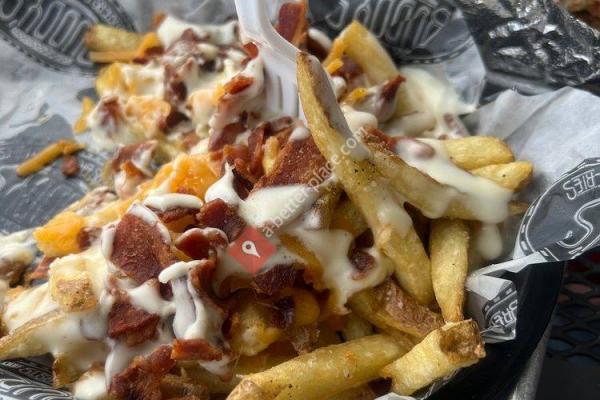 Buddy's Burgers Breasts & Fries