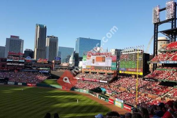 Busch Stadium & Cardinals Baseball Parking in St Louis