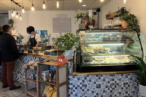 Cake Bar - The Cafe -