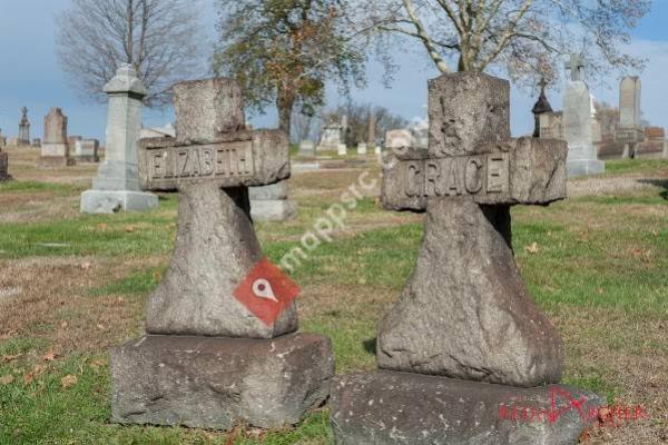 Calvary Catholic Cemetery