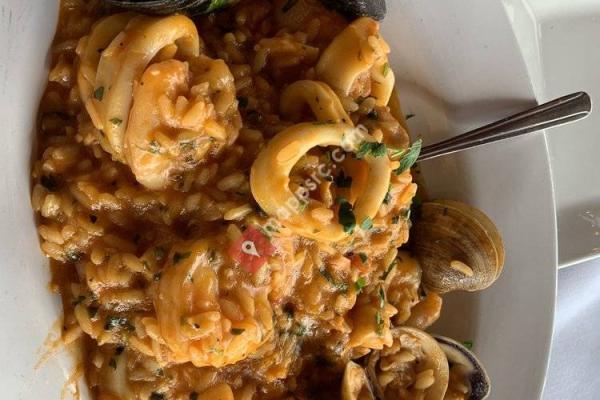 Carmine's La Trattoria