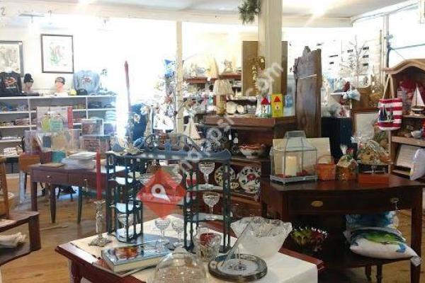 Cecil's Country Store & Antqs