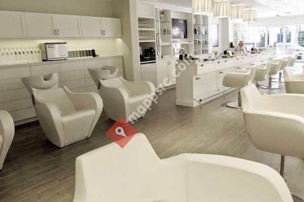 Cloud 10 Blow Dry Bar & Hair Salon