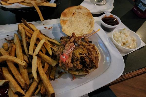 Clubhouse Bar and Grill