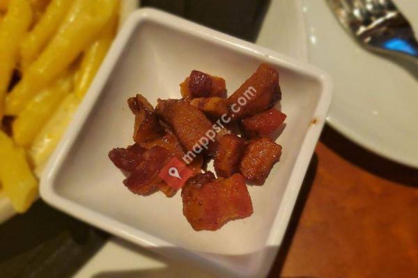 CRAVE American Kitchen & Sushi Bar