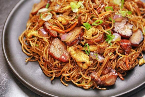 Crispy Train Chow Mein