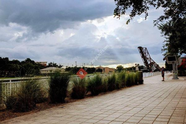 Curtis Hixon Waterfront Park