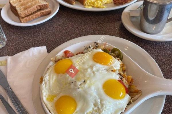 De Mar's Family Restaurant