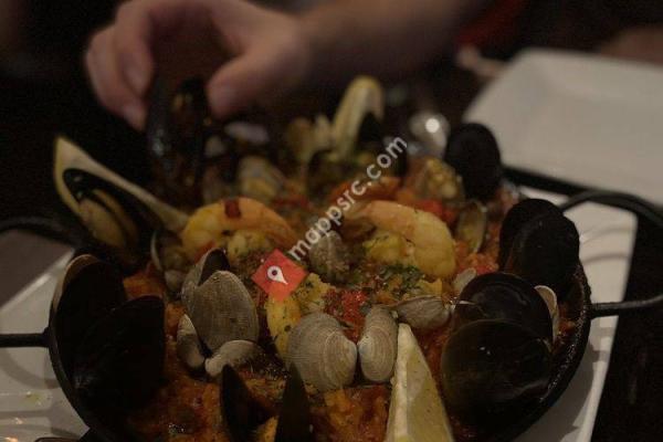 Demetris Woodstone Taverna