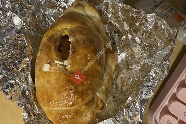 Di Lauro's Bakery & Pizza