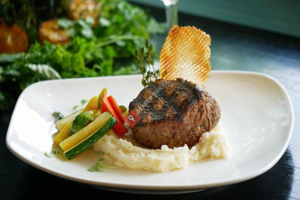 Dockside Grill & Bar