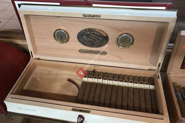 Don Leoncio Cigar Bar