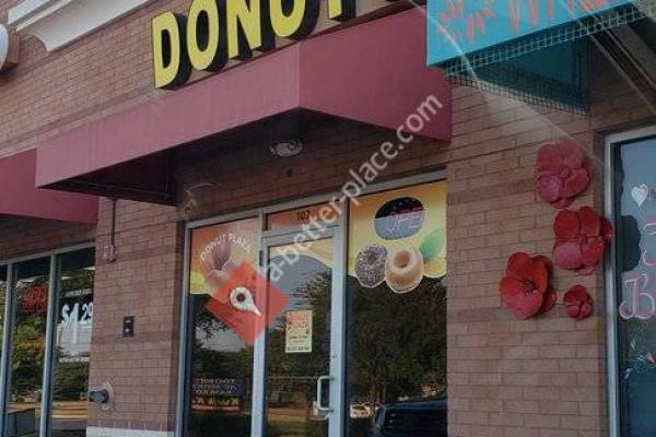 Donuts Plaza