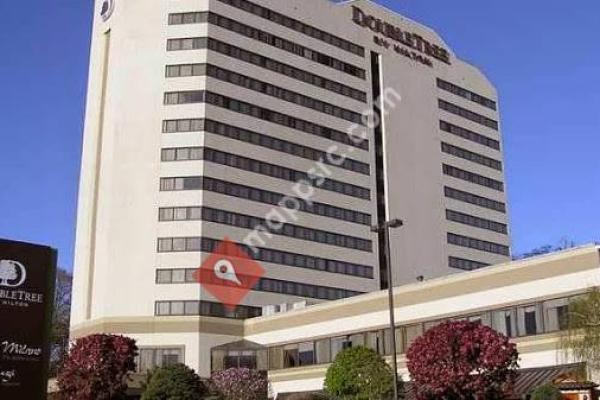 DoubleTree by Hilton Fort Lee - George Washington Bridge