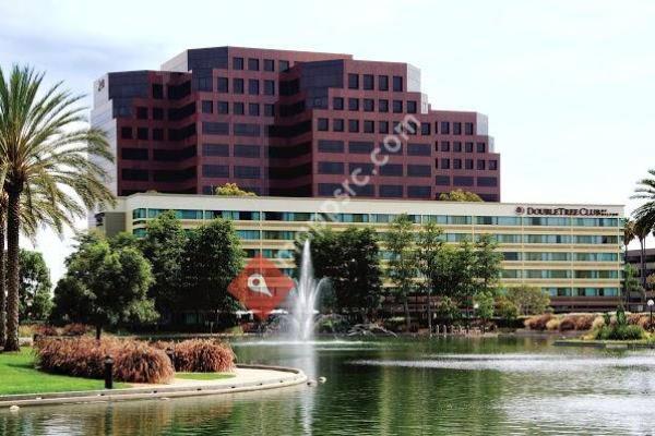 DoubleTree Club by Hilton Hotel Orange County Airport
