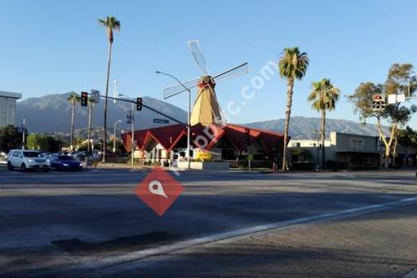 Drive-In Liquor Store