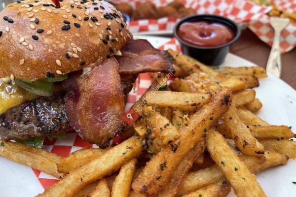 Dukes Plates & Pints