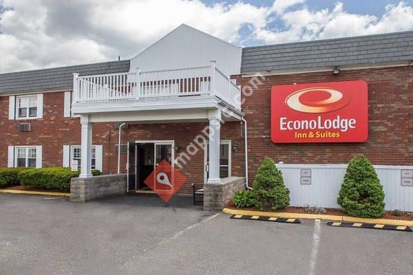 Econo Lodge Inn & Suites Airport