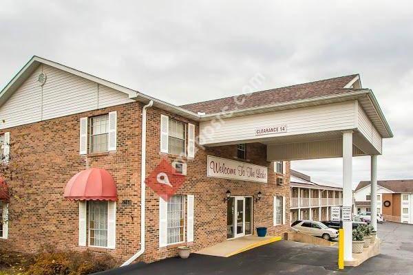 Econo Lodge Inn & Suites Lake Of The Ozarks