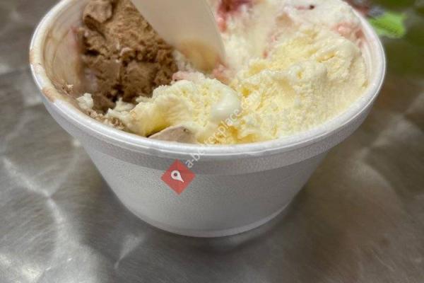 El Kiosko Frutas Y Helados