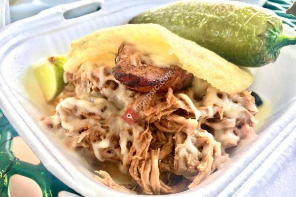 El Taco y La Arepa