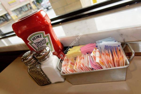 Elly's Pancake House