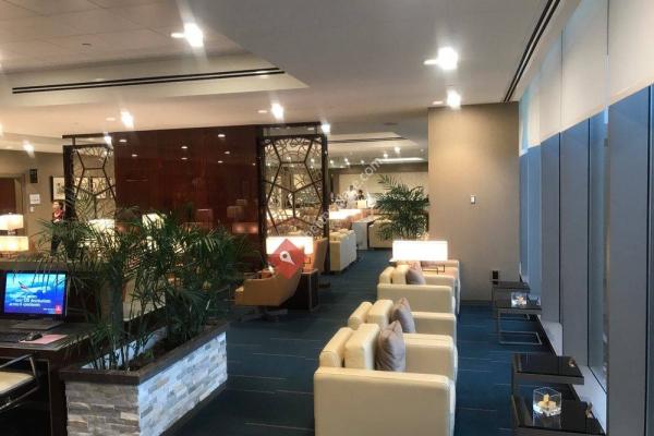 Emirates Lounge
