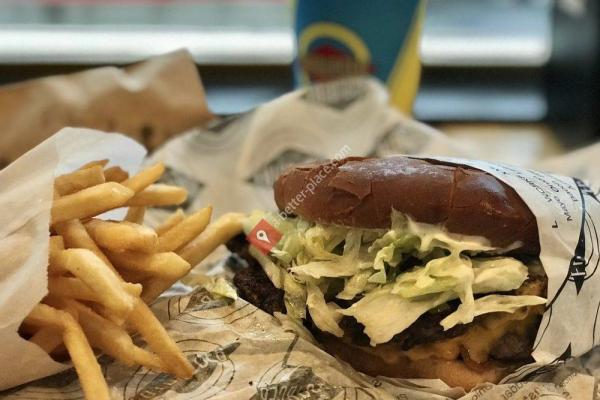 Fatburger & Buffalo's Express