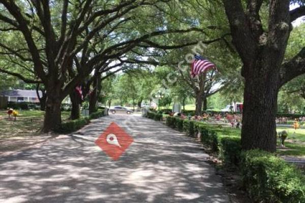 Forest Lawn Cemetery