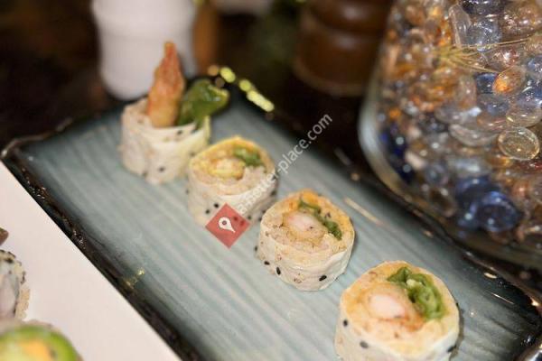 Full Moon Sushi & Kitchen Bar
