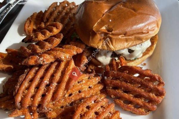 Gate 25 Bar and Restaurant